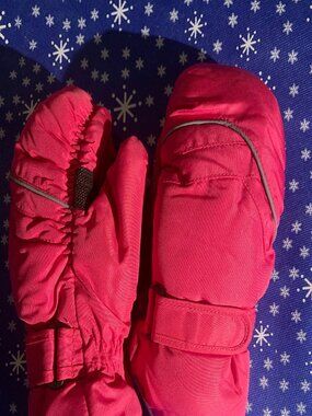 HOT PAWS Girls Mittens NEW WITH TAGS, Insulated Antimicrobial, S/M (age 7-14)